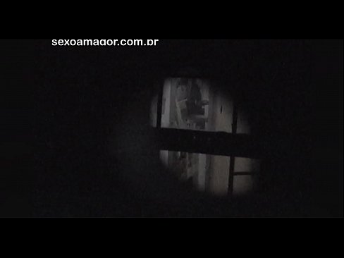 ❤️ Blondie wurdt yn it geheim op fideo opnommen troch in buertvoyeur ferburgen efter holle bakstiennen ❤️❌ Russyske porno op fy.yespornpics.ru