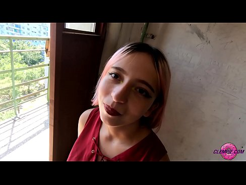❤️ Studint Sensual sûget in frjemdling yn 'e bûtenwrâld - Cum op syn gesicht ❤️❌ Russyske porno op fy.yespornpics.ru
